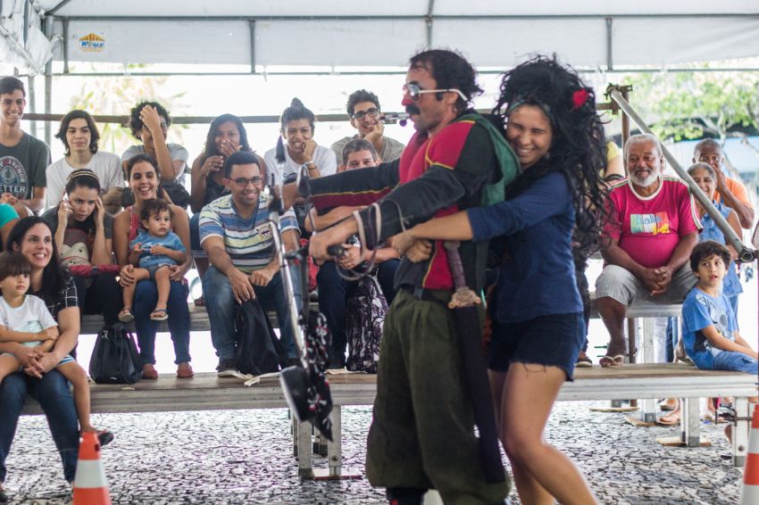 Grupo Tropa Trupe abre temporada de rua no Festival Sergipano de Artes Cênicas