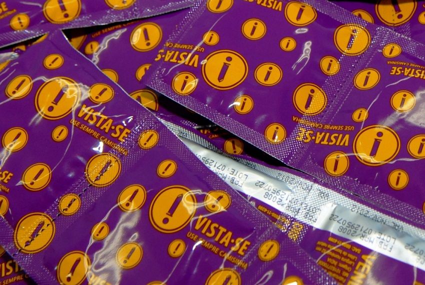 Comissão rejeita obrigar casas noturnas a distribuir preservativos