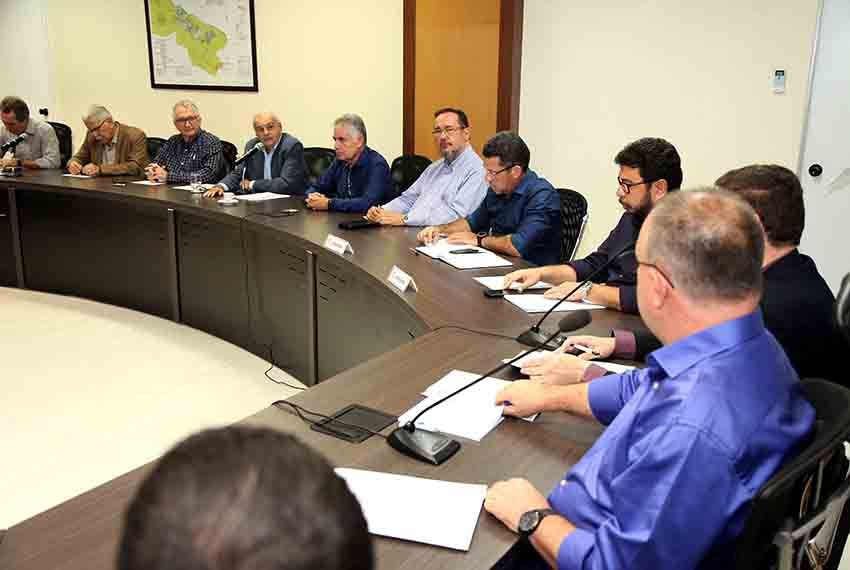 Governo reúne trade turístico para discutir plano de divulgação de Sergipe