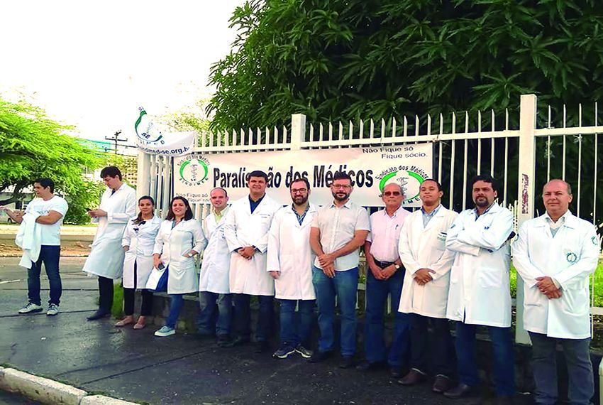 Médicos em greve por tempo indeterminado