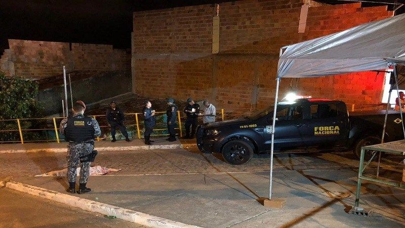 Jovem é morto a tiros no bairro Lamarão
