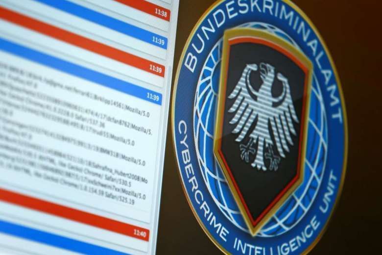 Polícia alemã prende homem de 20 anos após enorme vazamento de dados