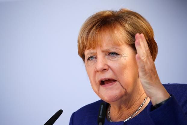 Merkel é vista tremendo pela 3ª vez em menos de 1 mês