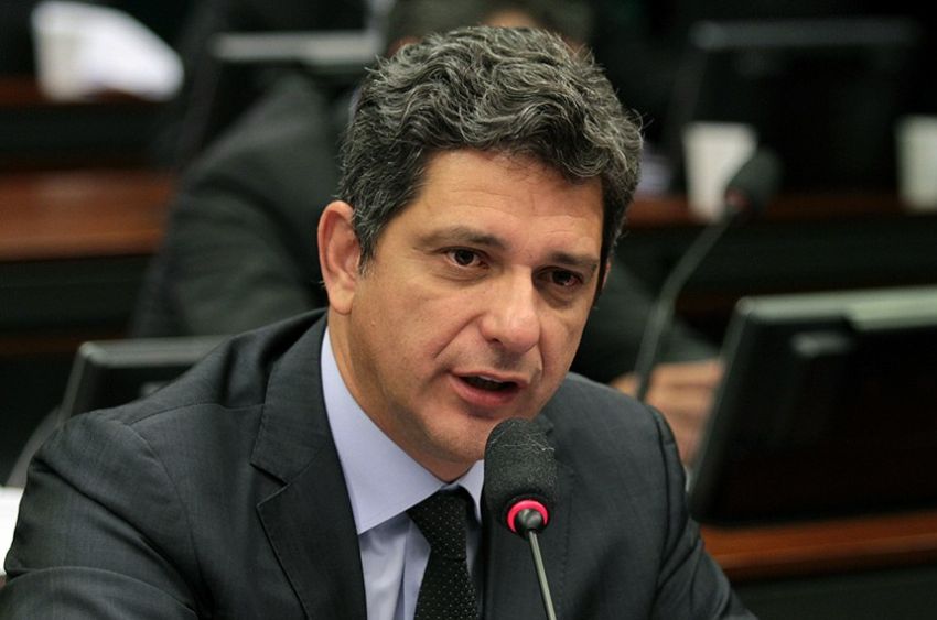 Rogério diz que reforma não vai resolver a crise