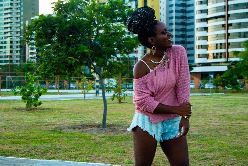 Cantora Winnie fará pocket show gratuito