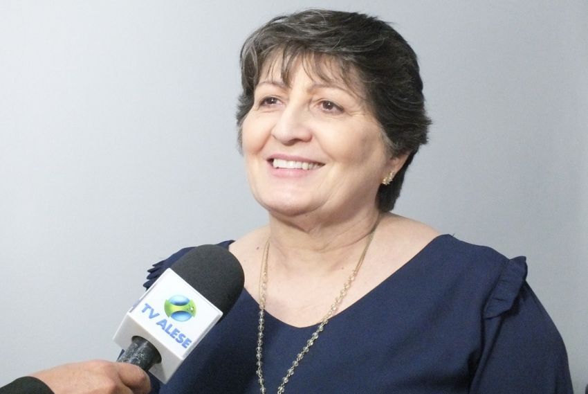 Maria Mendonça parabeniza professores, técnicos e alunos da UFS por produção de álcool 70%