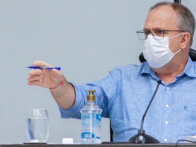 Belivaldo anuncia abertura de templos e quer multa para quem não usar máscara