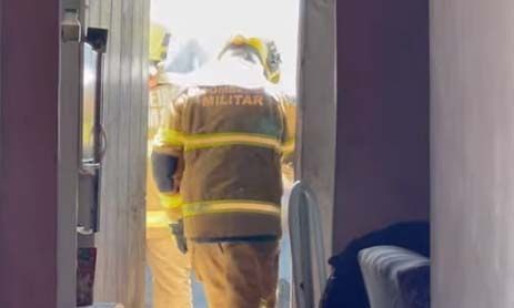 Corpo de Bombeiros controla incêndio em residência no interior
