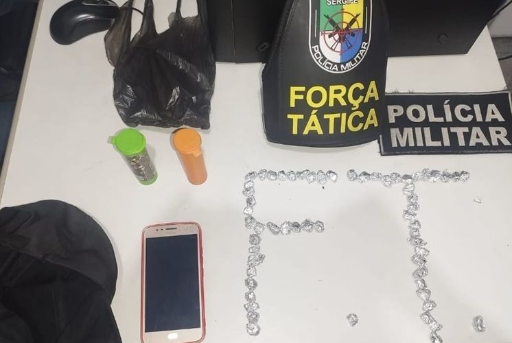 Pol Cia Militar Prende Suspeito De Tr Fico Il Cito De Drogas Na Zona