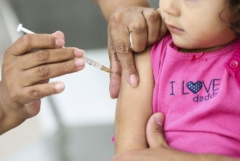 Aracaju mantém oferta da vacina contra pólio