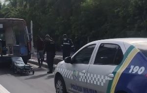 Ação policial é realizada na Avenida Beira Mar