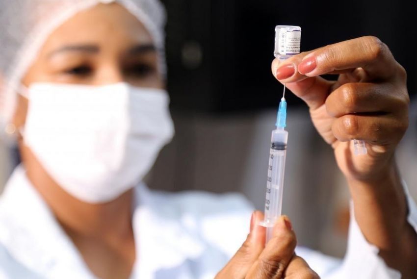 Aracaju inicia vacinação contra a dengue para crianças de 10 a 14 anos