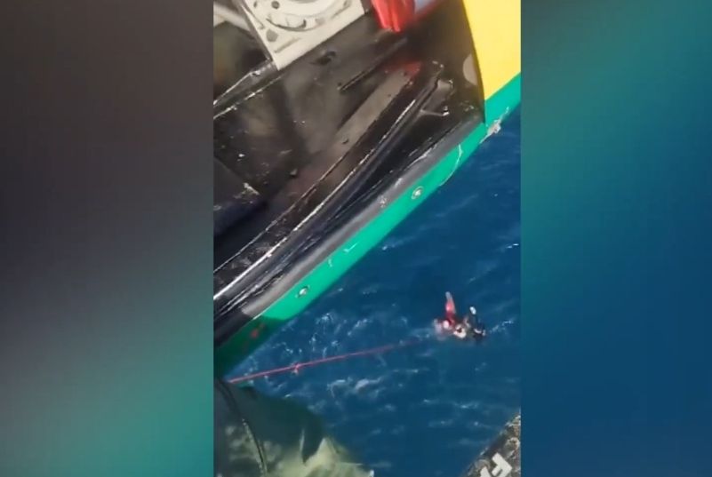 Quatro tripulantes são resgatados de embarcação que estava à deriva no litoral de Sergipe