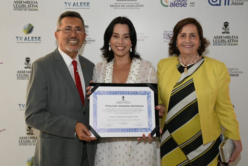 Luciana Déda recebeu título de cidadã sergipana