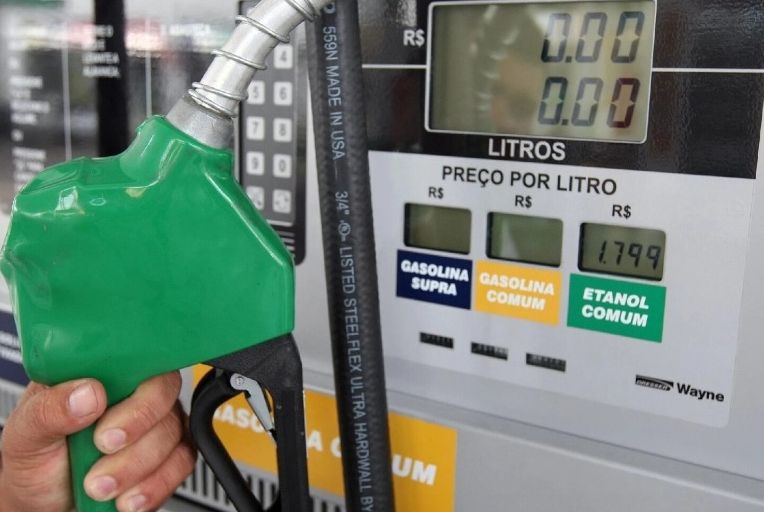Preços dos combustíveis devem subir já nesta terça-feira