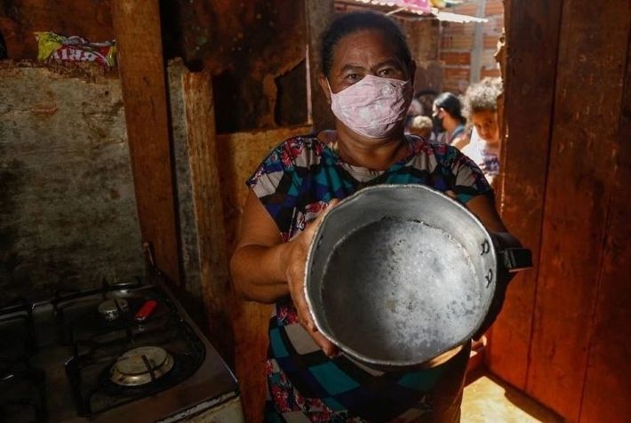 Insegurança alimentar é maior para mulheres negras, aponta relatório