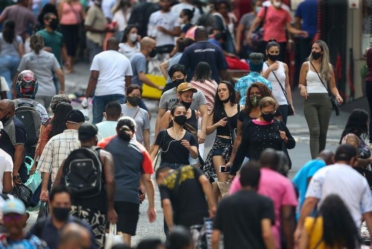 Brasil registra 212,6 milhões de habitantes em julho de 2024, diz IBGE