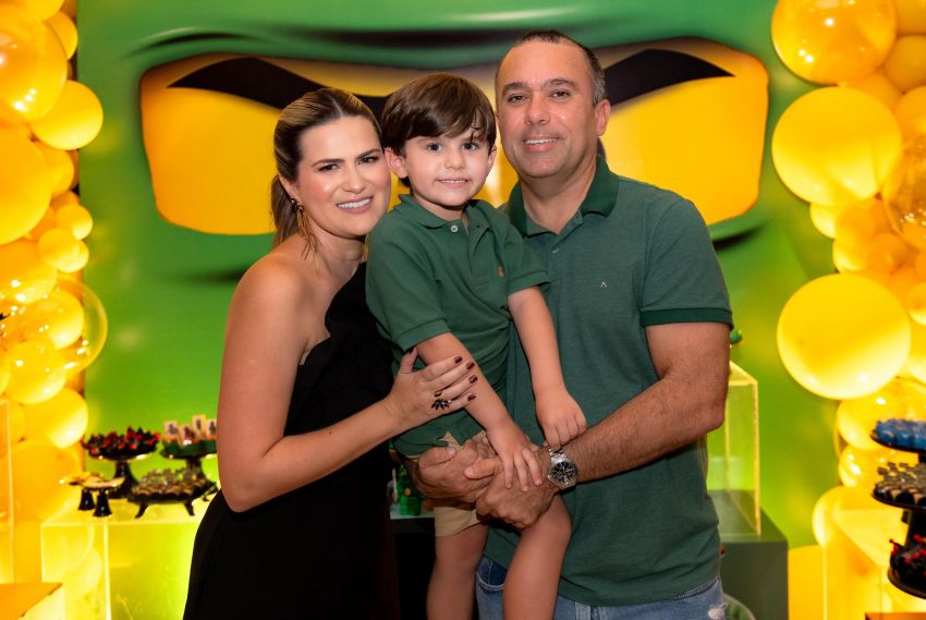 Eduardo Barreto comemora 5 anos com festa Ninja Lego