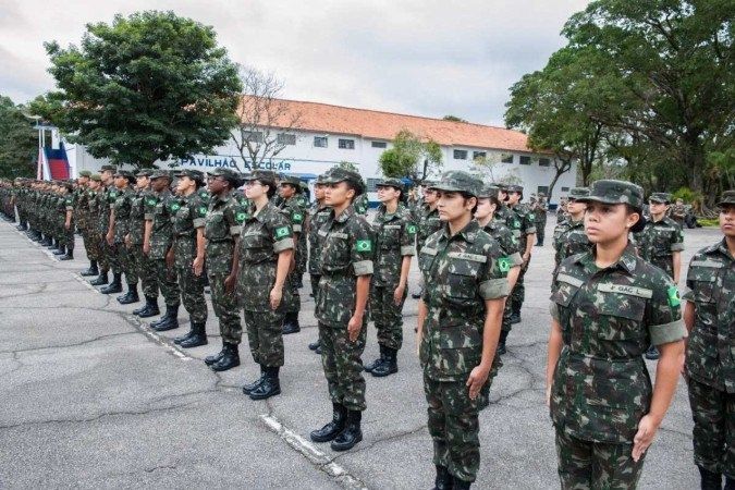 Forças Armadas iniciam alistamento voluntário feminino