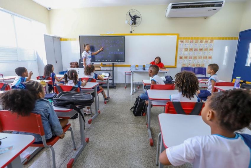 Mais de 2 mil alunos pedem transferência nas escolas de Aracaju