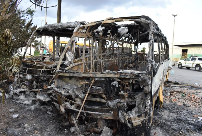 Polícia realiza perícias e inicia confecção dos laudos sobre incêndio em Poço Verde