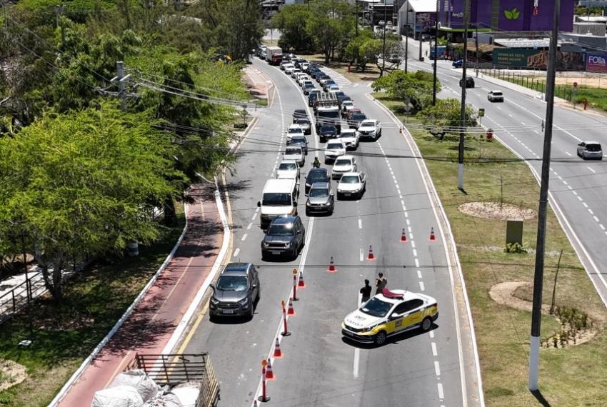 SMTT orienta rotas alternativas devido a trânsito na Av. Beira Mar