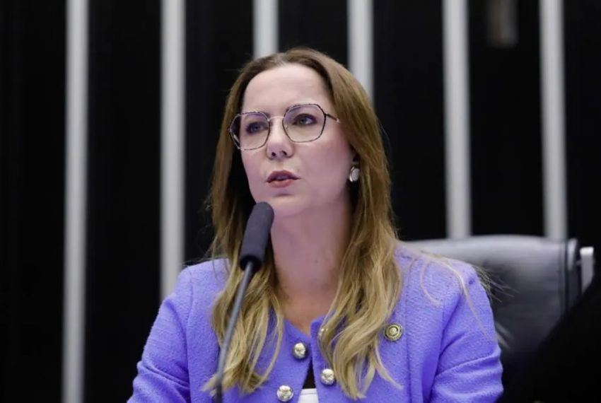 Delegada Katarina é alvo de desrespeito durante sessão na Câmara