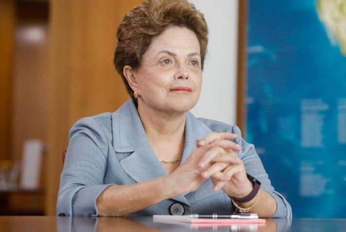 Dilma recebe alta do hospital e retoma presidência do banco do Brics