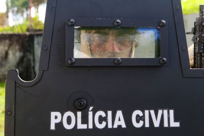 Mulher é presa investigada por tráfico de drogas em Capela
