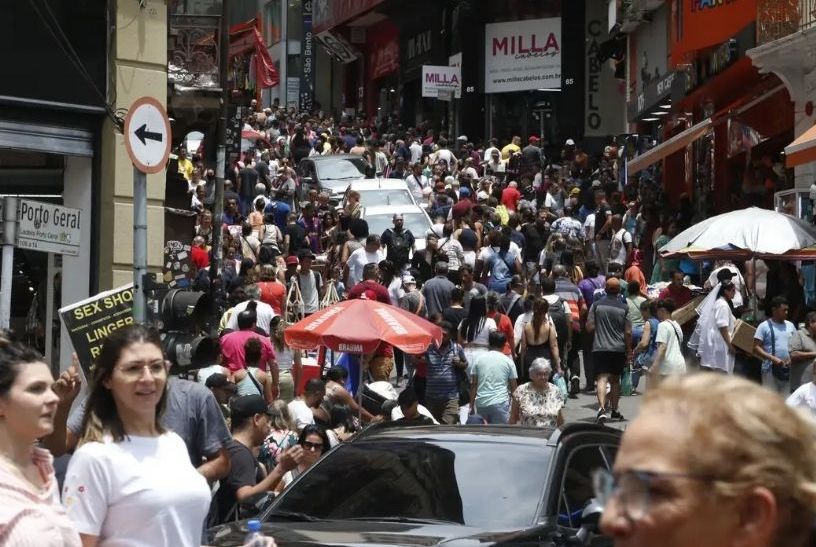 Brasil sobe cinco posições no ranking do IDH e está na 84ª colocação