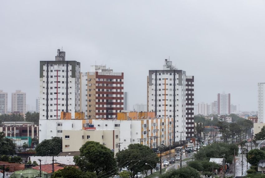 Previsão do tempo indica probabilidade de chuvas intensas até hoje