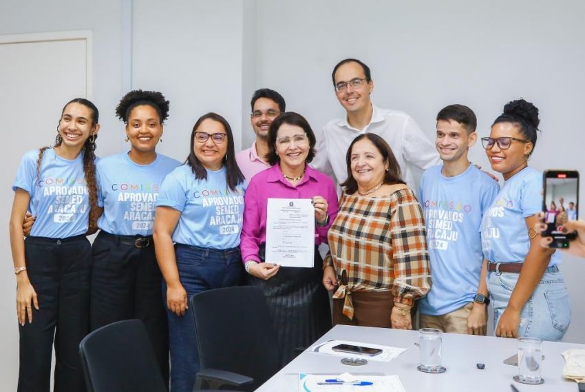 Emília Corrêa envia projeto que elimina restrição de idade para Magistério