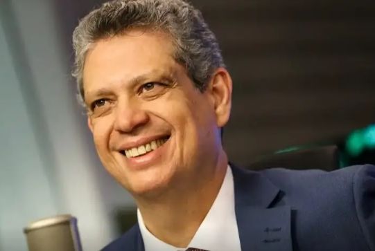 Márcio Macêdo cumpre agenda em Aracaju hoje