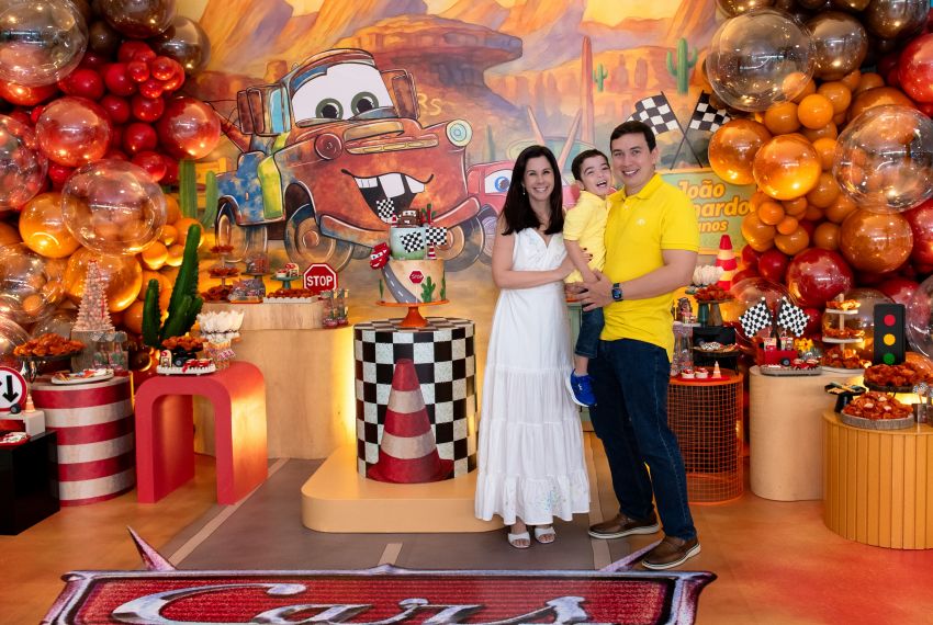 João Bernardo comemora 4 anos com tema Tom Mater