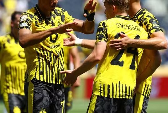 Borussia Dortmund vence o Ulsan e avança às oitavas em primeiro lugar do grupo
