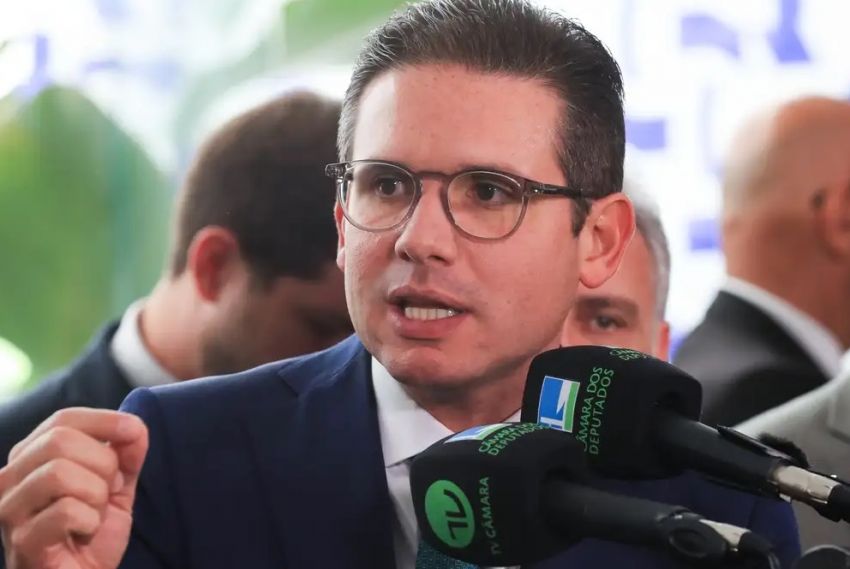 Motta envia pedido de afastamento de 15 deputados após motim
