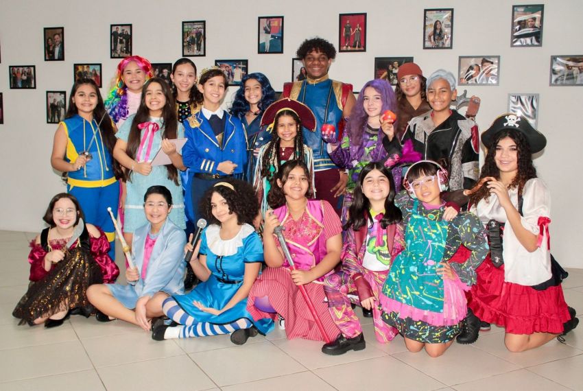 Escola de Atores apresenta o espetáculo “Descendentes 2”