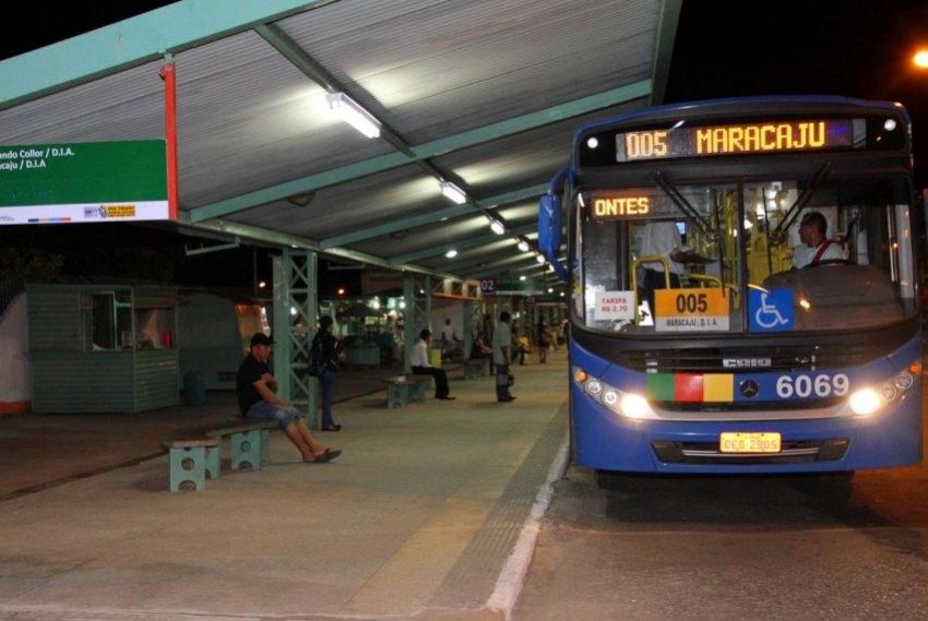 Lei permite desembarque fora do ponto de ônibus após as 22h