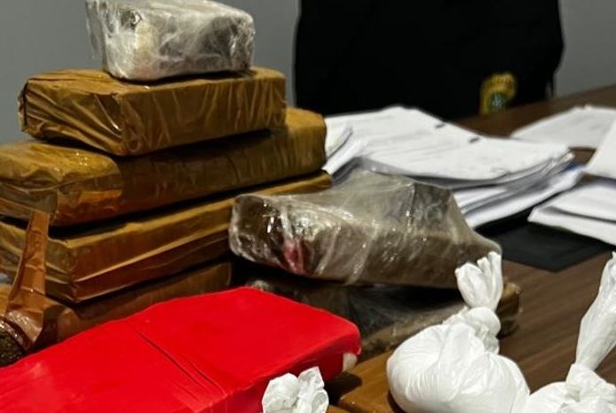 Polícia Civil apreende mais de 10 kg de drogas em Tobias Barreto