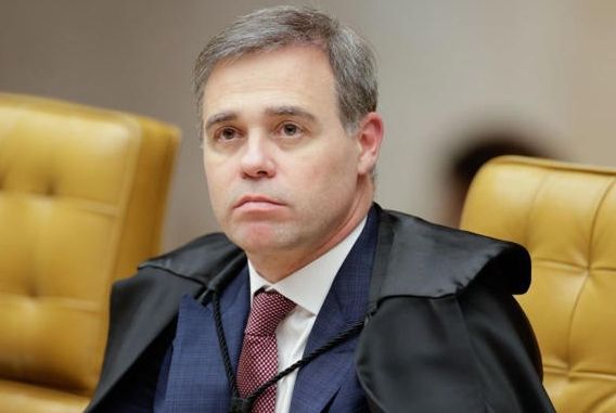 Mendonça desobriga 