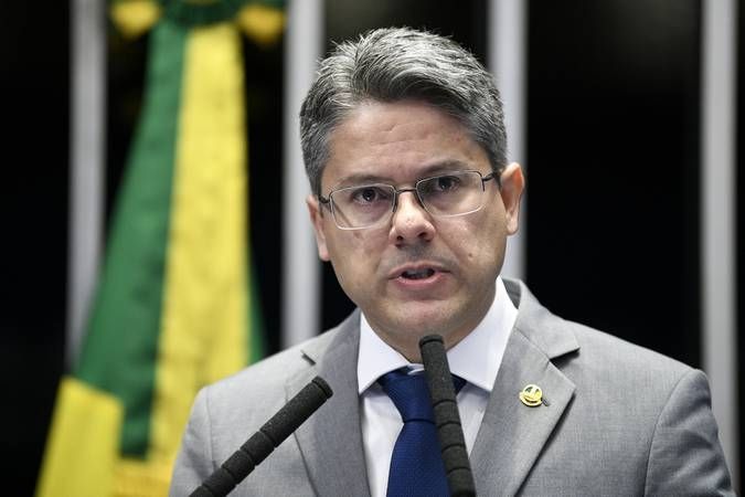 “Nada pode ser mais urgente do que resgataro Brasil do crime”