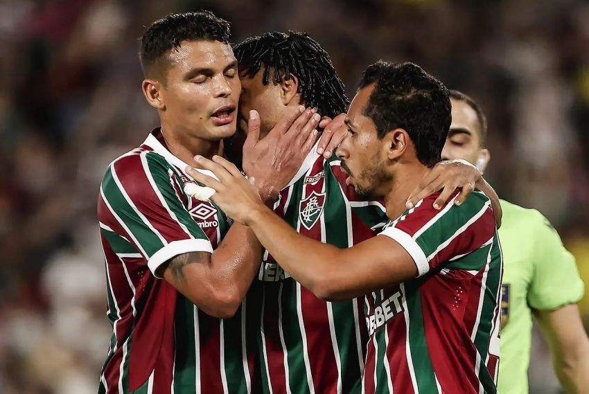 Thiago Silva celebra triunfo do Flu e marca de 200 jogos pelo clube