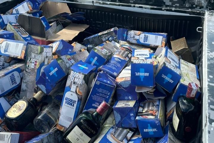 PM encontra 124 garrafas adulteradas em Socorro