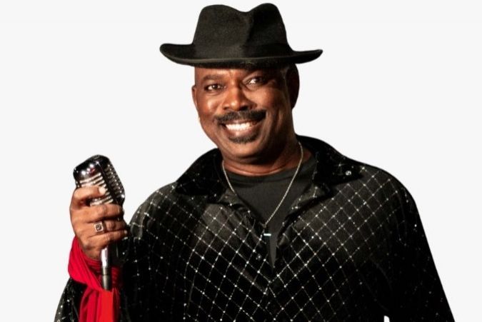 Zeq' Olliver celebra 26 anos de carreira com o show ‘Eclético’