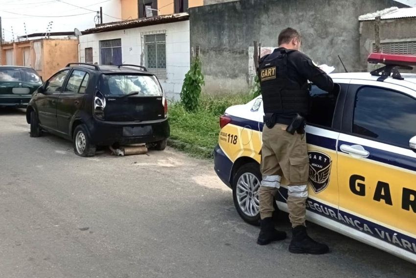 SMTT de Aracaju alerta sobre veículos em situação de abandono na cidade