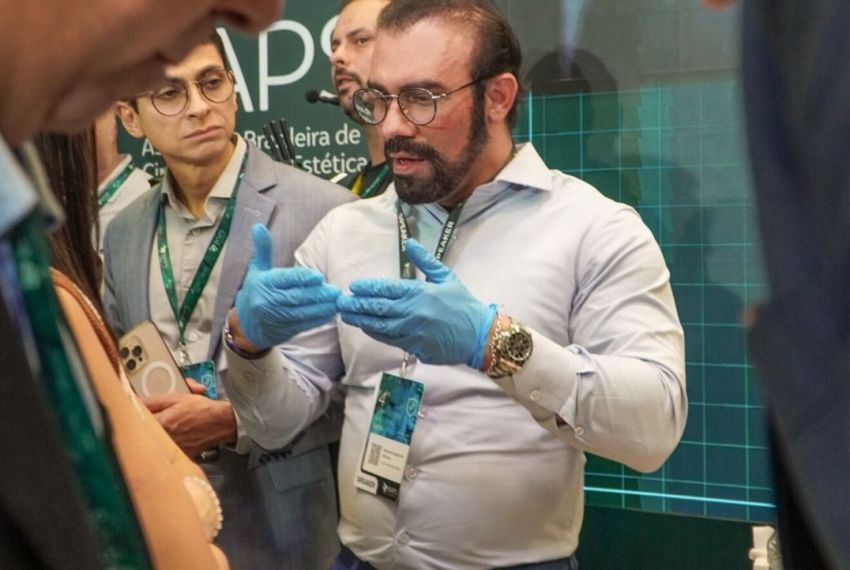 Dr. Ricardo Araújo palestra sobre inovação e segurança em cirurgia estética