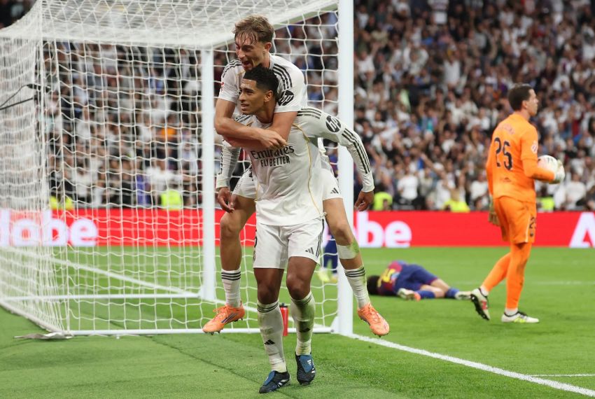 Mbappé e Bellingham marcam e Real Madrid vence o Barcelona