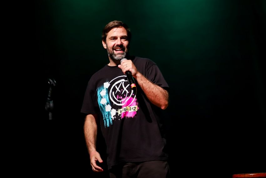 Fábio Rabin apresenta espetáculo “Ladeira Abaixo” em Aracaju