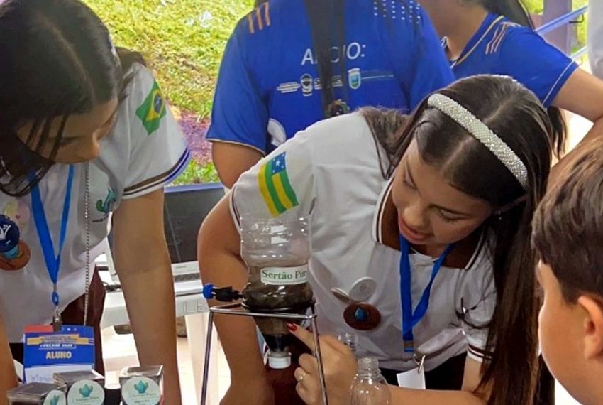 Projetos científicos de estudantes se destacam em competição