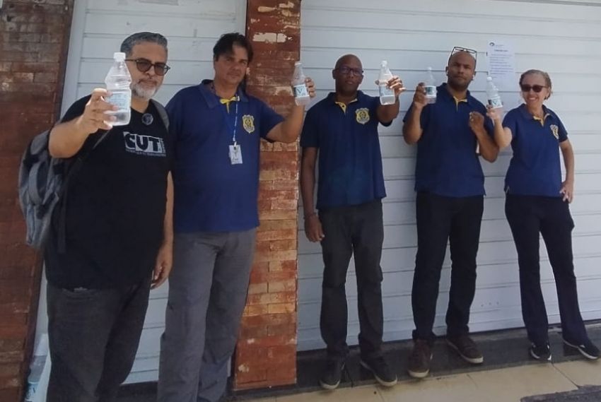 Trabalhadores do Conselho de Química cobram solução efetiva